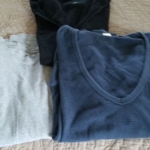 Bundle of 3 t- shirts